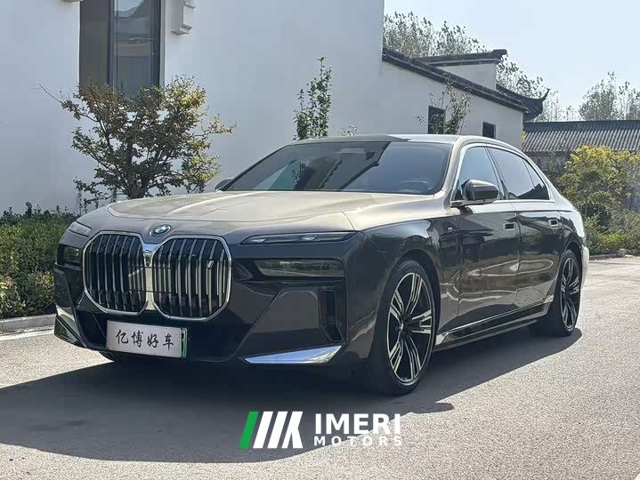 BMW i7 eDrive50L M Sport Luxury Package - ავტომობილი ჩინეთიდან