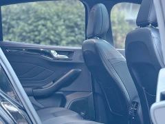 Ford Focus Hatchback EcoBoost 180 Automatic ST Line - ფოტო 14