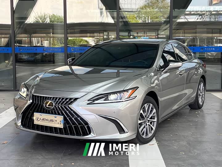 Lexus ES 200 Excellence Edition - ავტომობილი ჩინეთიდან