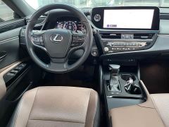 Lexus ES 200 Excellence Edition - ფოტო 13