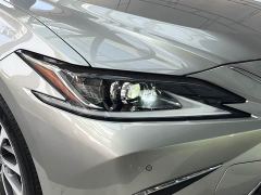 Lexus ES 200 Excellence Edition - ფოტო 19