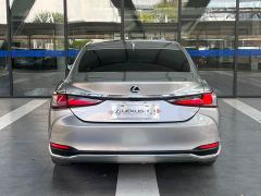 Lexus ES 200 Excellence Edition - ფოტო 5