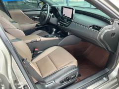 Lexus ES 200 Excellence Edition - ფოტო 8