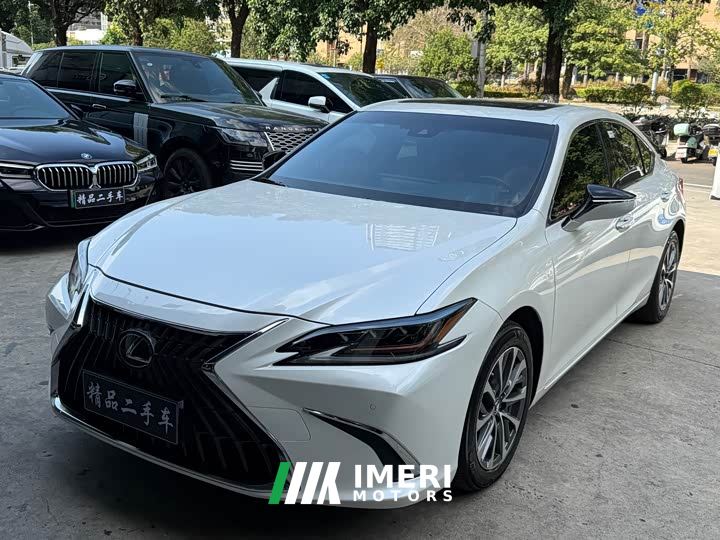 Lexus ES 300h Excellence Edition