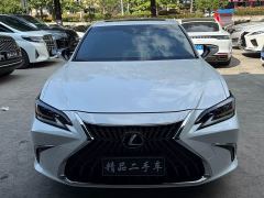 Lexus ES 300h Excellence Edition - ფოტო 2
