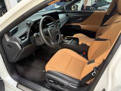 Lexus ES 300h Excellence Edition - ფოტო 4