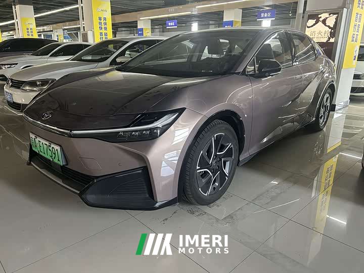 Toyota bZ3 616km Long Range Premium - ავტომობილი ჩინეთიდან