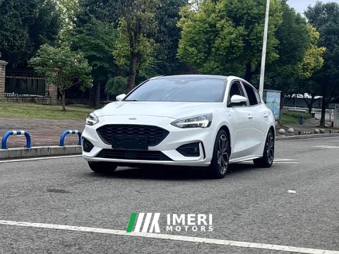 2022 Ford Focus Sedan EcoBoost 180 Automatic ST Line - car from China