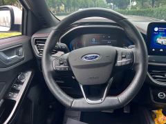 Ford Focus Sedan EcoBoost 180 Automatic ST Line - photo 17