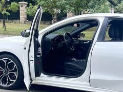 Ford Focus Sedan EcoBoost 180 Automatic ST Line - photo 7