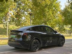 Tesla Model Y Rear-Wheel Drive - ფოტო 9