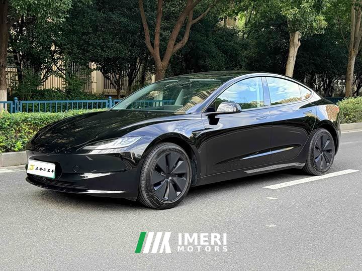 Tesla Model 3 Rear-Wheel Drive