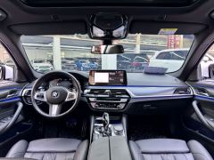 BMW 5 Series (Imported) 530i M Sport Package - ფოტო 3