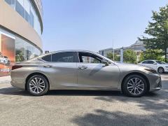 Lexus ES 200 Premium Edition - фото 3