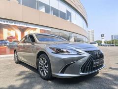 Lexus ES 200 Premium Edition - фото 9