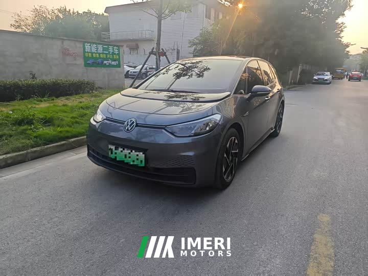 Volkswagen ID.3 Active Pure Smart Edition - car from China