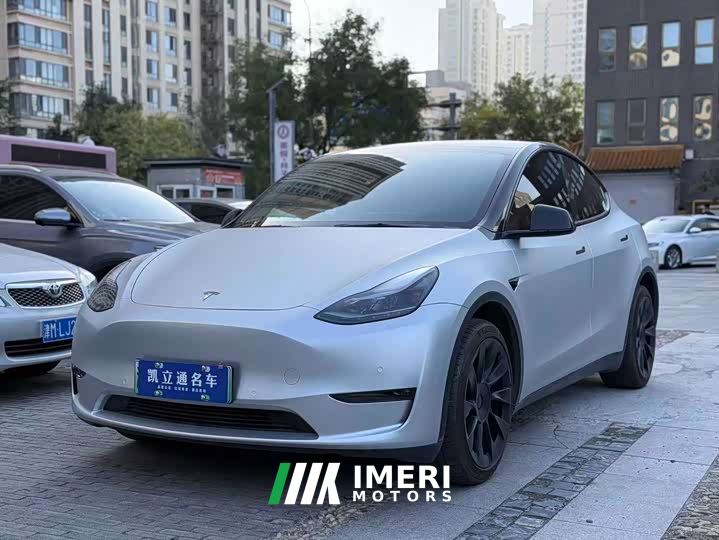 Tesla Model Y Facelift Long Range All-Wheel Drive - ავტომობილი ჩინეთიდან