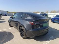 Tesla Model Y Long Range All-Wheel Drive - фото 4