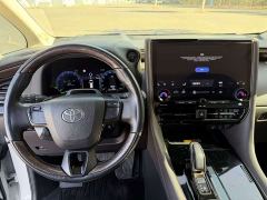 Toyota Alphard Hybrid 2.5L Premium Edition - ფოტო 12