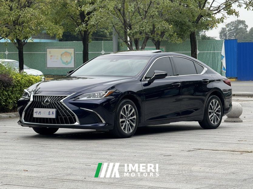 Lexus ES 200 Excellence Edition - автомобиль из Китая