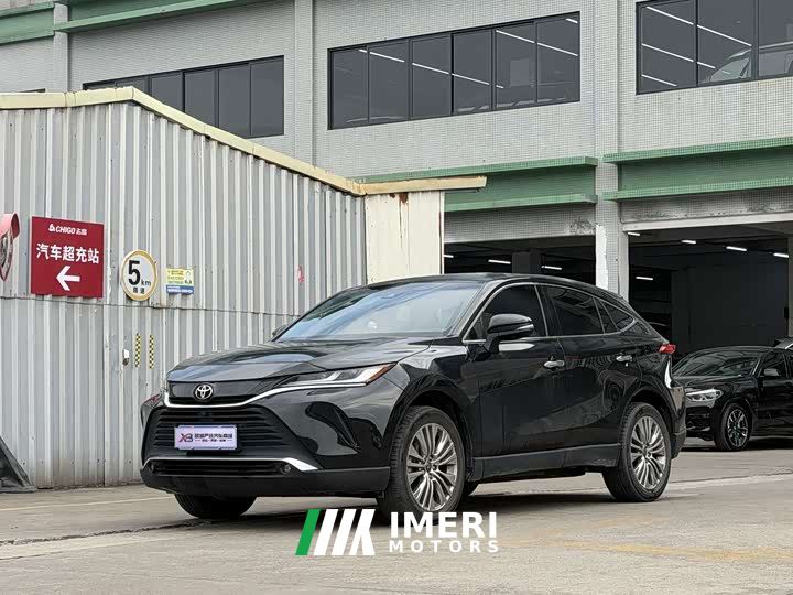 Toyota Harrier 2.0L CVT FWD Premium Edition