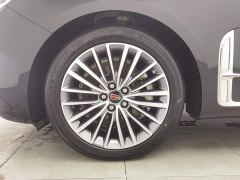 FAW Red Flag H9 2.0T Smart Connected Premium Edition - фото 17