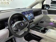 Denza D9 Second Generation DM-i AWD Flash Charge Luxury - ფოტო 7