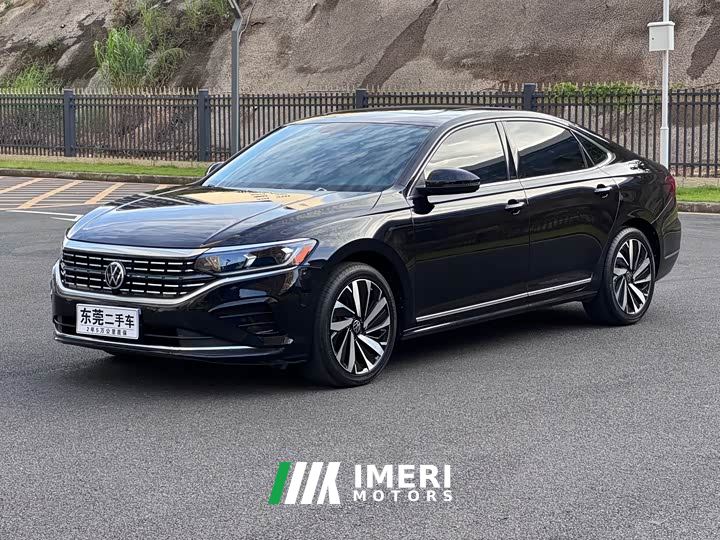 Volkswagen Passat 330TSI Elite - car from China