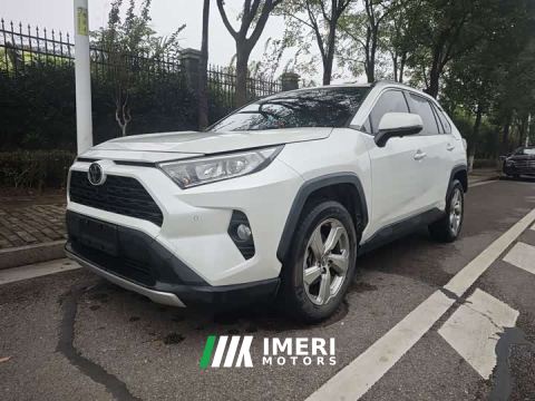 2022 Toyota RAV4 2.0L CVT FWD Fashion Edition