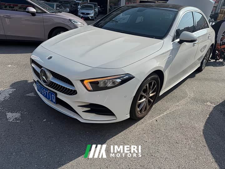 Mercedes-Benz A-Class Facelift A 200 L Sport Sedan Fashion Edition