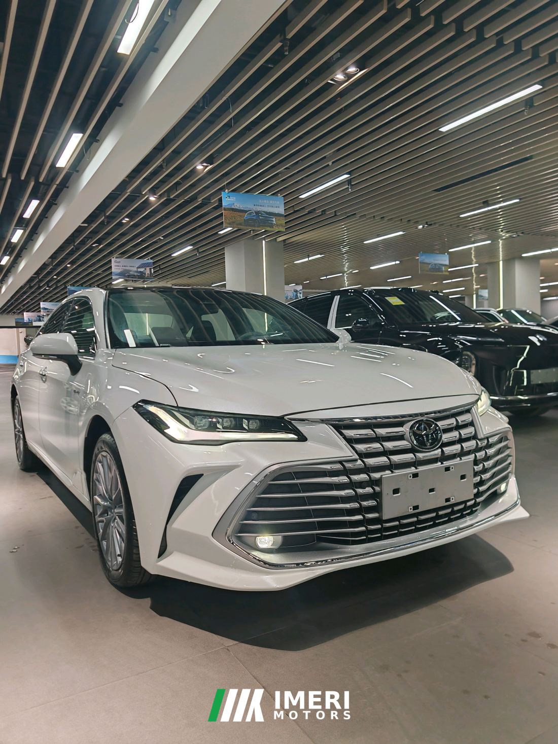 Toyota Avalon Dual-Engine 2.0L Luxury Edition - ავტომობილი ჩინეთიდან