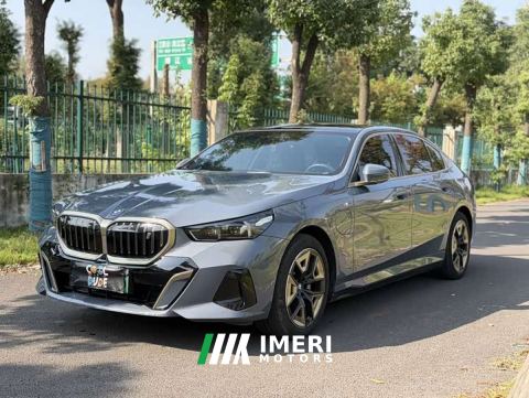 2024 BMW i5 eDrive 35L Premium M Sport Package - ავტომობილი ჩინეთიდან