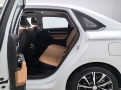 Geely Emgrand 4th Generation 1.5L CVT Flagship - ფოტო 15