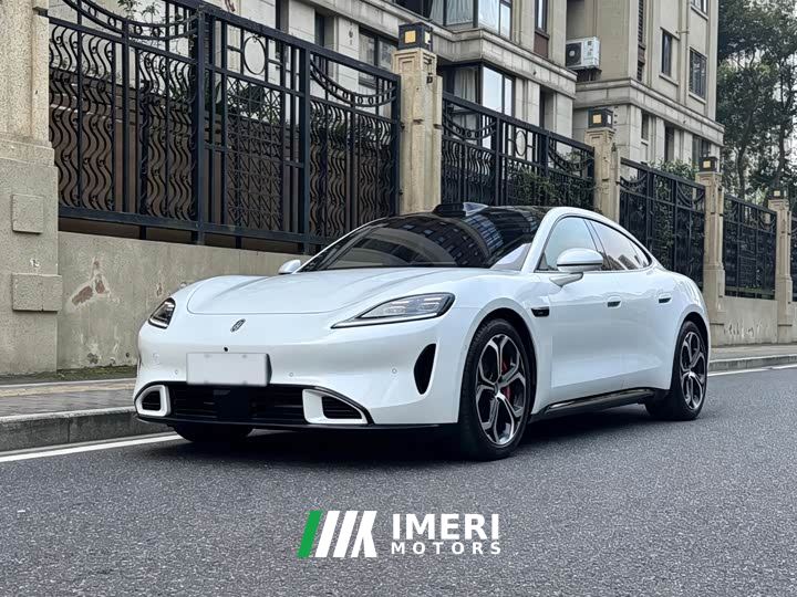 Shangjie Z7 Ultra - автомобиль из Китая