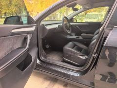 Tesla Model Y Rear-Wheel Drive - ფოტო 4