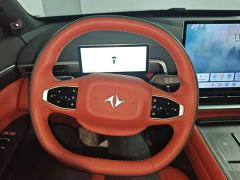 Dongfeng eπ008 210Max Extended Range 6-Seater - фото 10