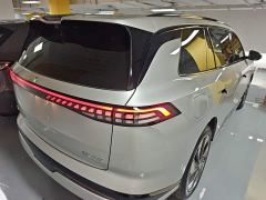 Dongfeng eπ008 210Max Extended Range 6-Seater - фото 6