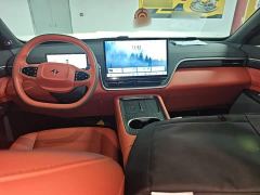 Dongfeng eπ008 210Max Extended Range 6-Seater - фото 9
