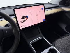 Tesla Model Y Standard Range RWD - ფოტო 12