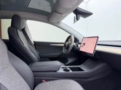 Tesla Model Y Standard Range RWD - ფოტო 13