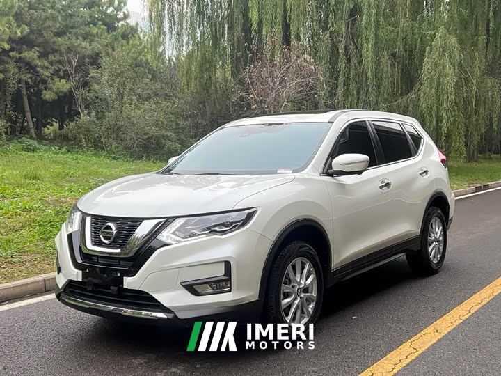Nissan Qashqai Classic 2.0L FWD Smart Connect Premium Edition