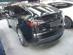 Tesla Model Y Standard Range RWD - ფოტო 4
