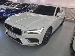 Volvo S60 B4 Smart Luxury Edition - фото 1