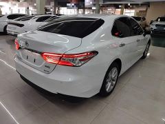Toyota Camry 2.0G Luxury - ფოტო 6