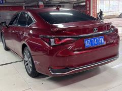 Lexus ES 200 Excellence Edition - ფოტო 5