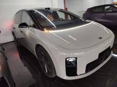 Li Auto i8 Standard Edition - ფოტო 3