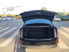 Hongqi E-QM5 Base Commute Edition - фото 18