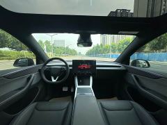 Tesla Model Y Rear-Wheel Drive - ფოტო 10