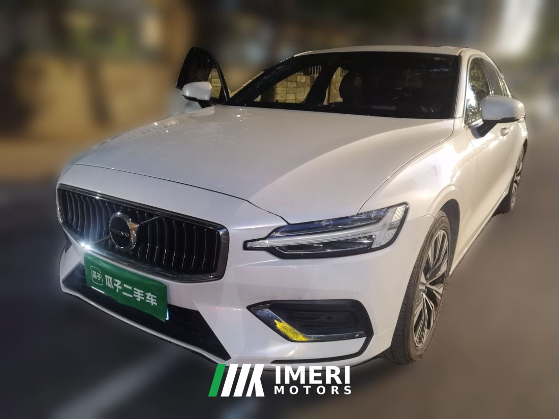 Volvo S60 B4 Smart Luxury Edition - ავტომობილი ჩინეთიდან