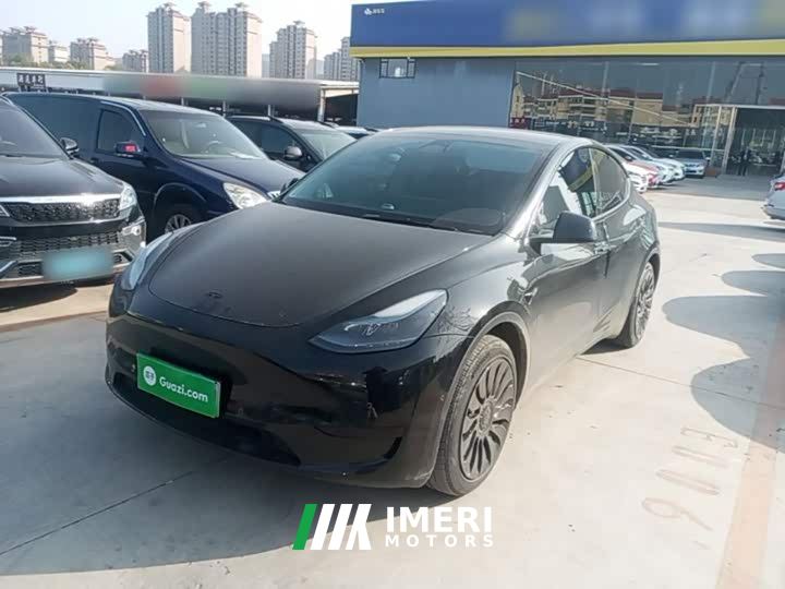 Tesla Model Y Facelift Rear-Wheel Drive